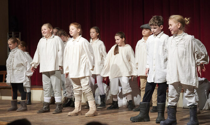 SIMON-24-12-14-13-Rumpelstilzchen